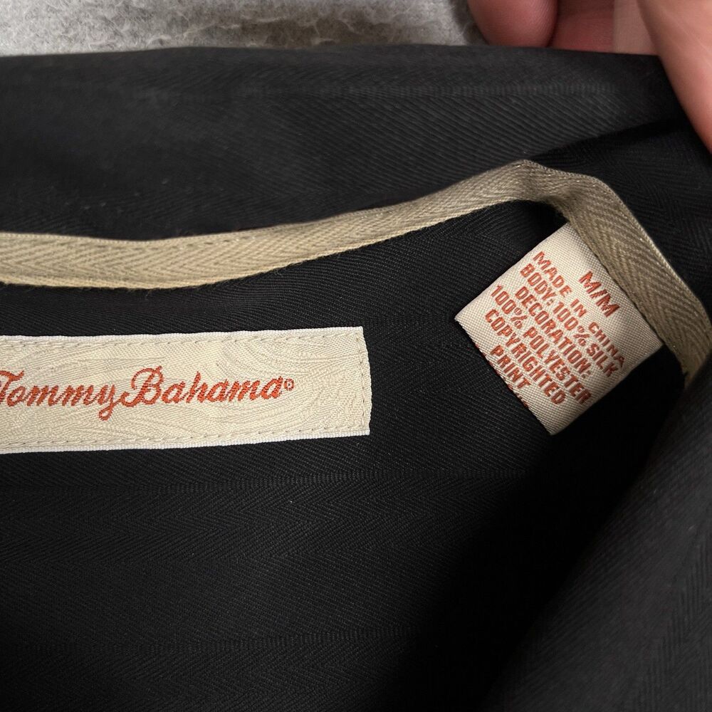 Tommy Bahama Shirt Mens Medium M Black Shot in the Dark Silk Golf Hawaiian Camp - Picture 13 of 14